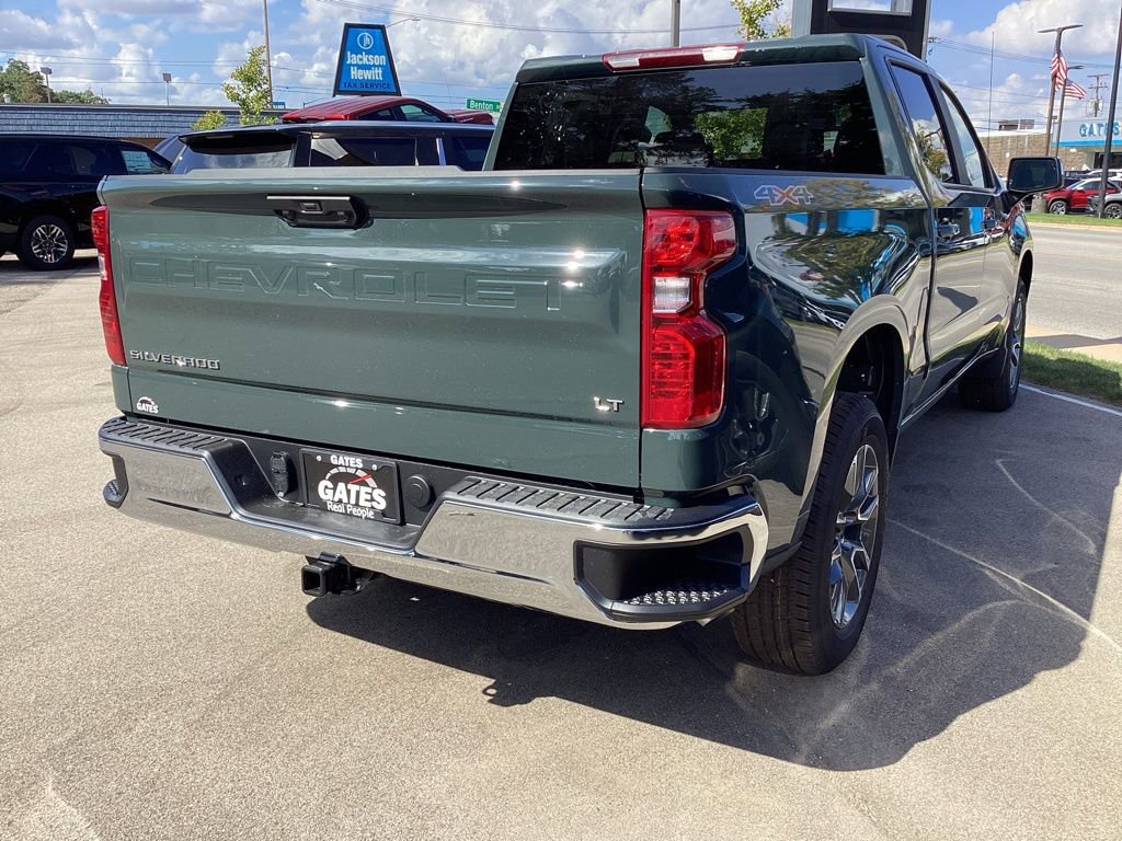 2026 Chevrolet Silverado 1500 LT photo 3