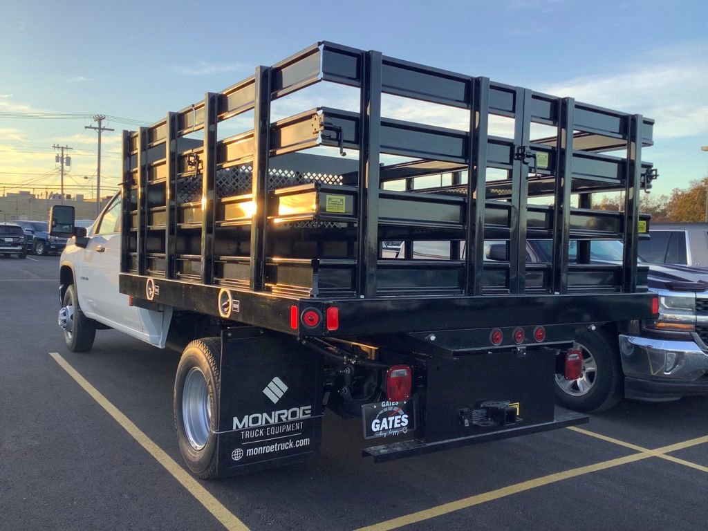 2024 Chevrolet Silverado 3500HD Work Truck photo 3