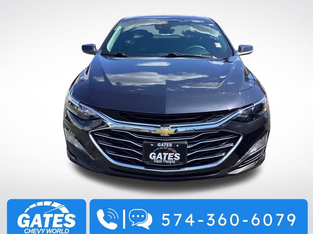 2023 Chevrolet Malibu 1LT photo 2