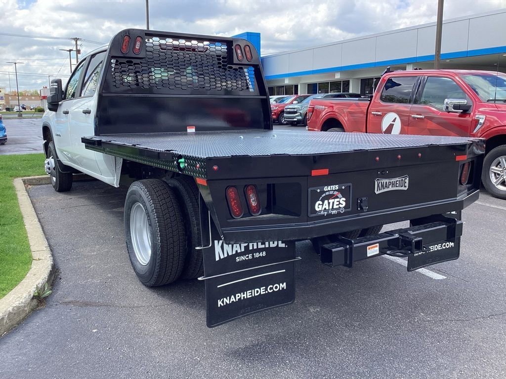 2025 Chevrolet Silverado 3500HD Work Truck photo 3