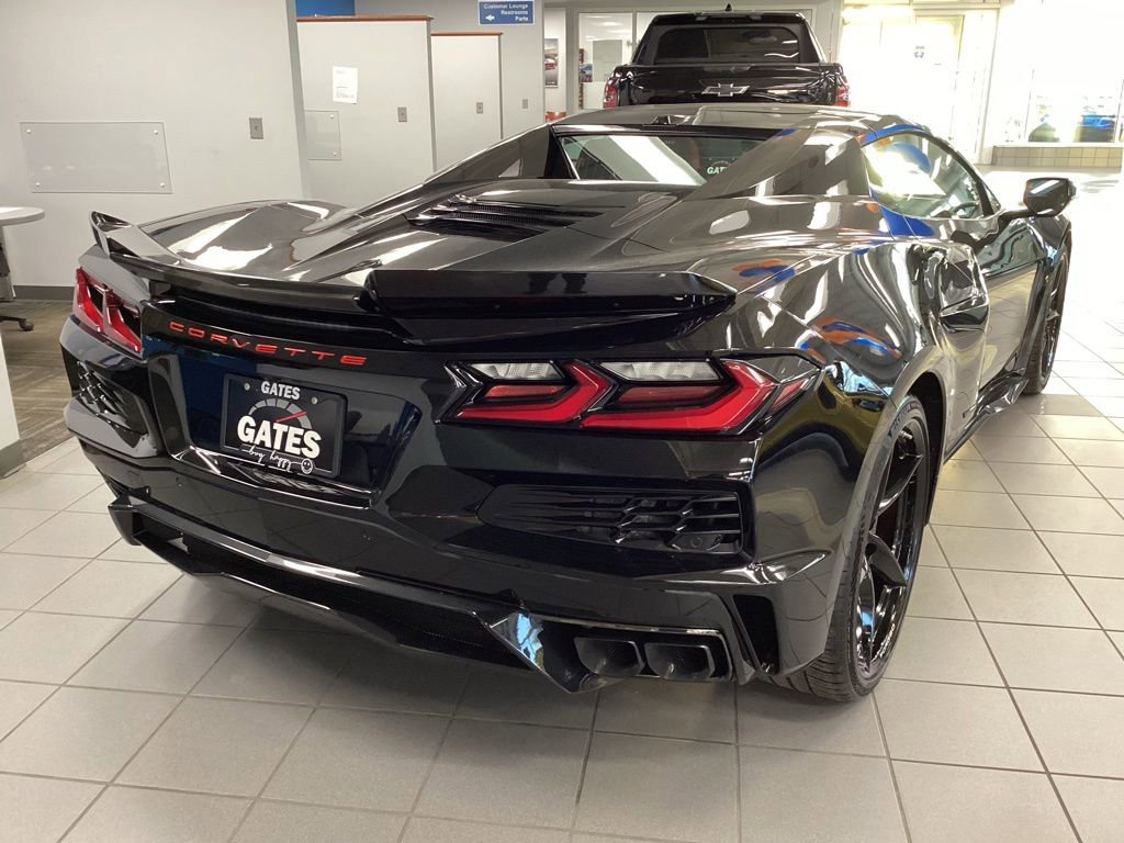 2025 Chevrolet Corvette E-Ray 2LZ Convertible photo 4