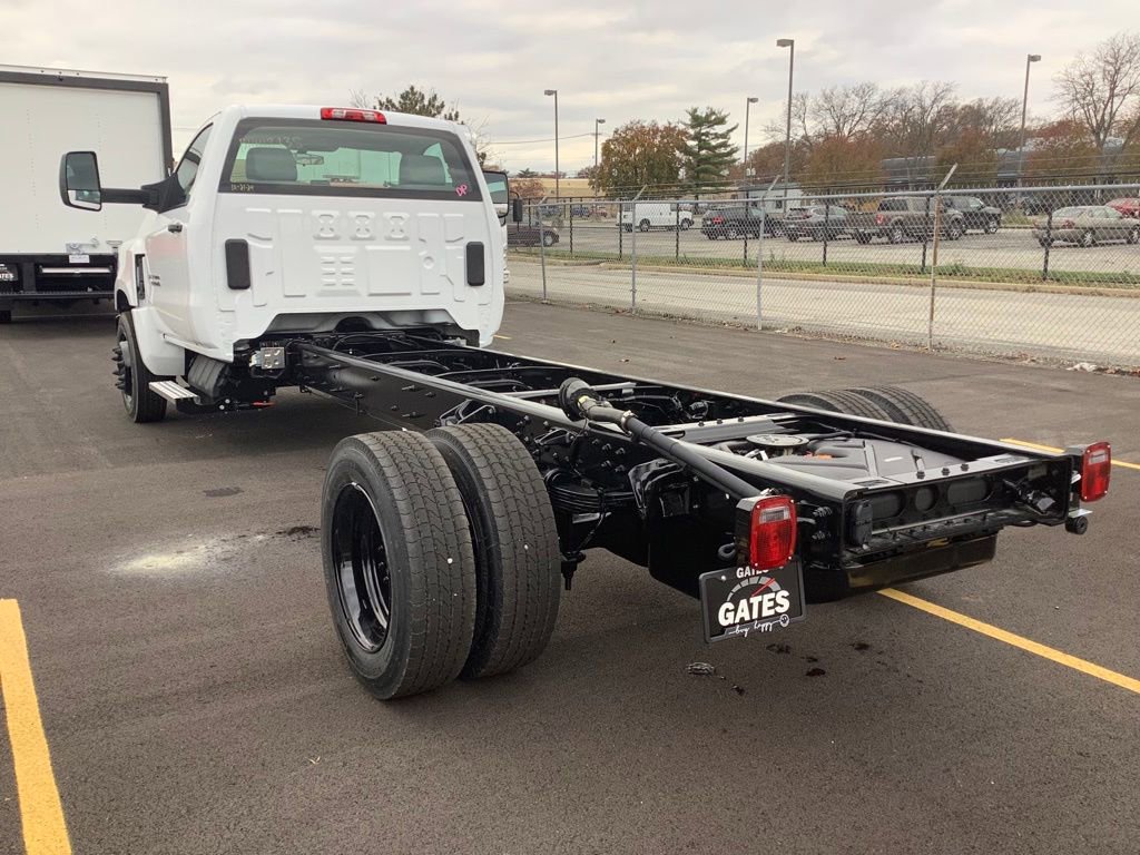 2024 Chevrolet Silverado 4500HD Work Truck photo 3