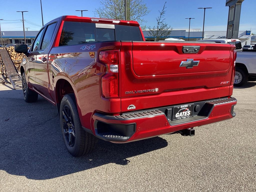 2025 Chevrolet Silverado 1500 RST photo 3