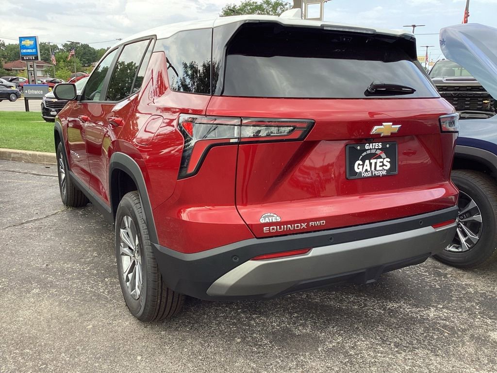 2026 Chevrolet Equinox LT photo 2