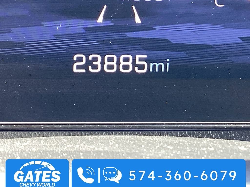 Used 2025 Chevrolet Traverse LT SUV