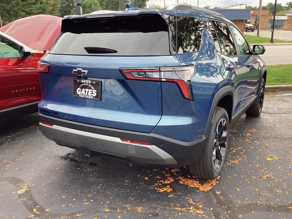 2026 Chevrolet Equinox LT photo 4