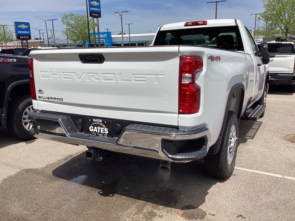 2025 Chevrolet Silverado 2500HD photo 4