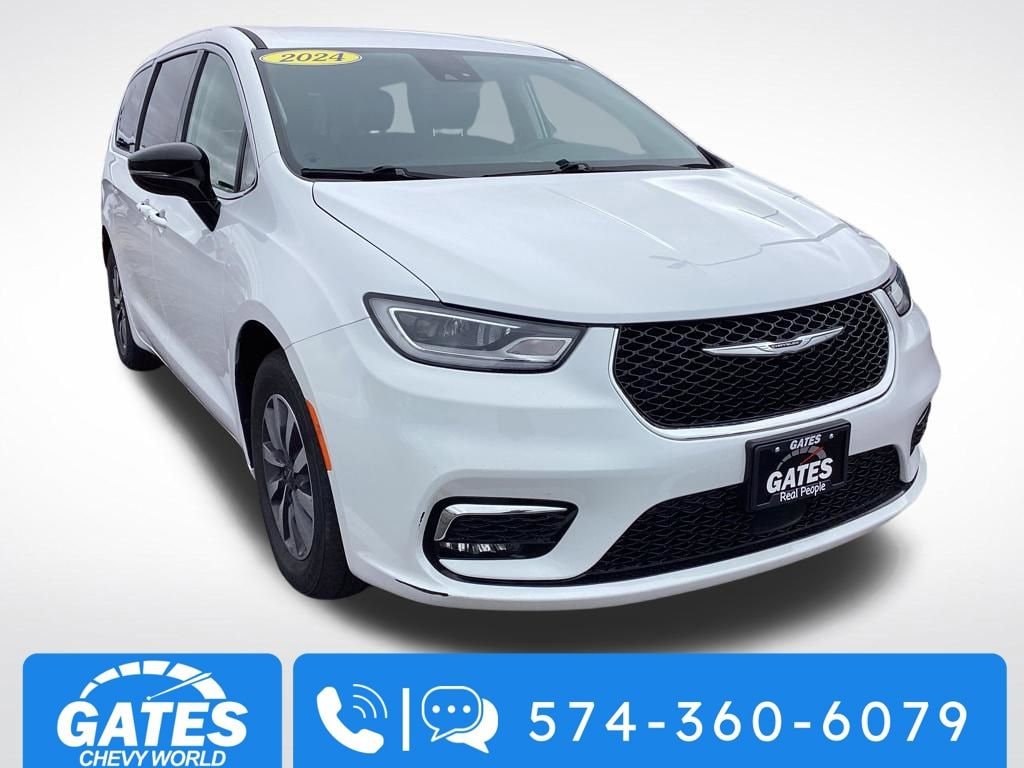 2024 Chrysler Pacifica PHEV