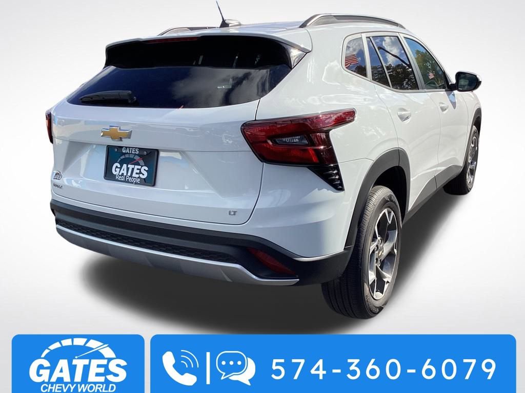 2025 Chevrolet Trax LT photo 4