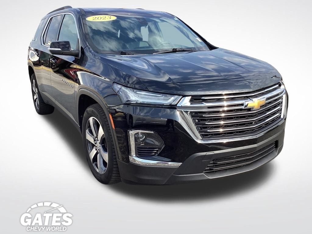 Used 2023 Chevrolet Traverse LT Leather SUV