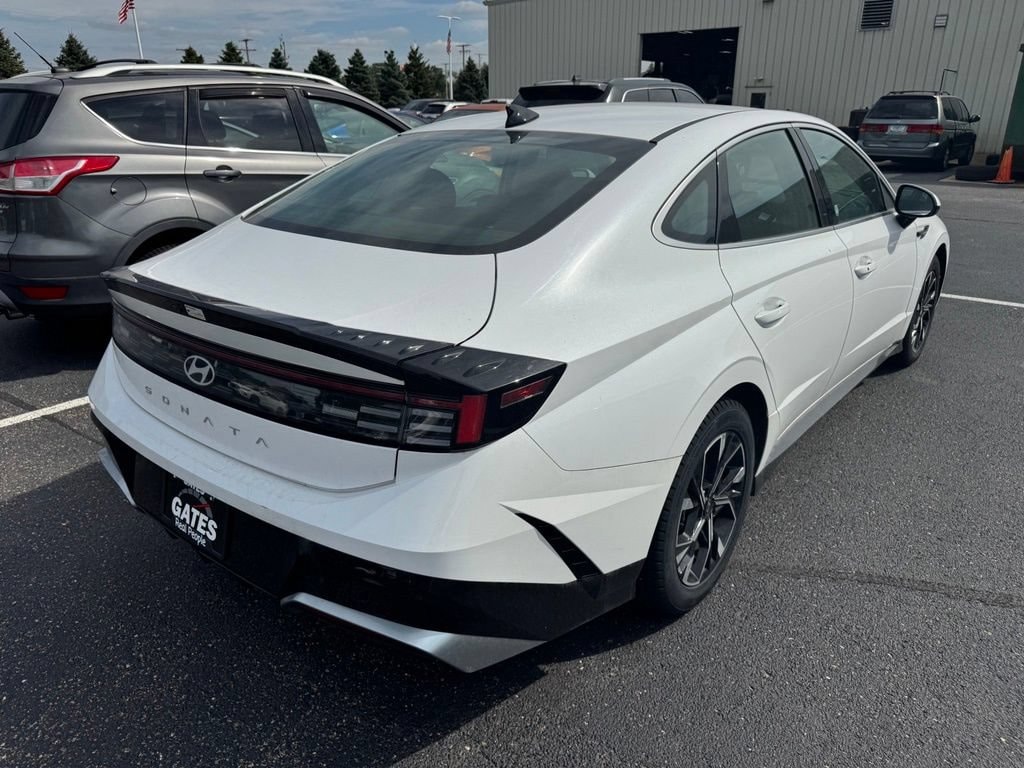 Used 2025 Hyundai Sonata SEL Sedan