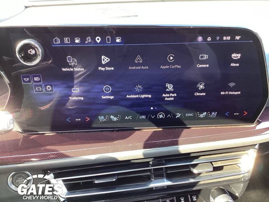 Used 2025 Chevrolet Traverse RS SUV