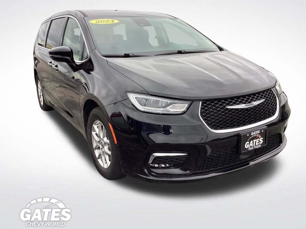 Used 2024 Chrysler Pacifica Touring L Van Passenger Van