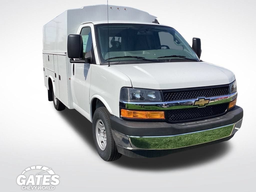 New 2025 Chevrolet Express Cutaway 3500 1WT Cutaway Van