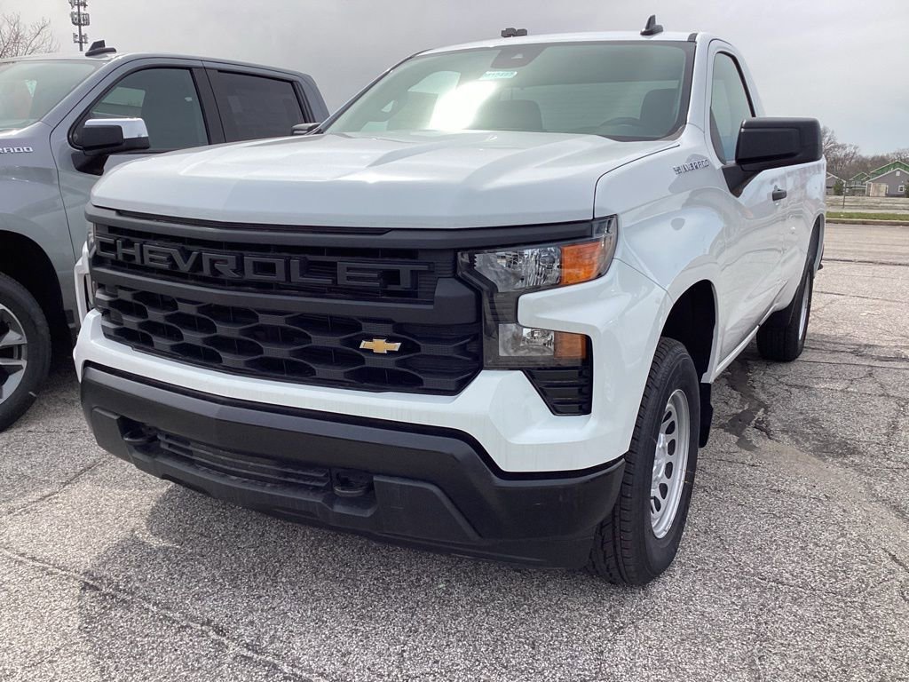 2025 Chevrolet Silverado 1500 photo 2