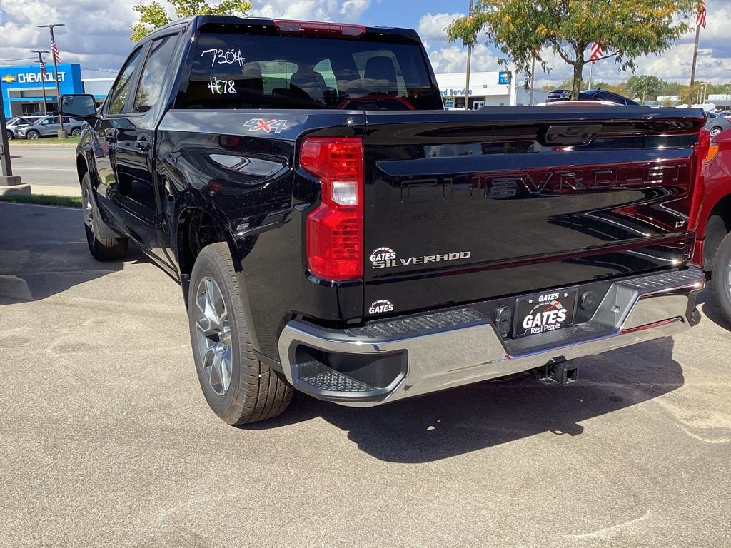 2026 Chevrolet Silverado 1500 LT photo 3