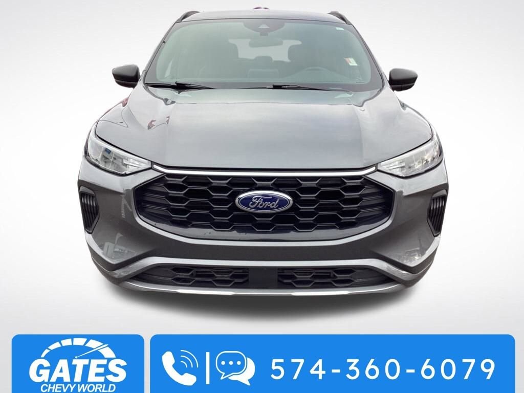 2024 Ford Escape ST-Line photo 2