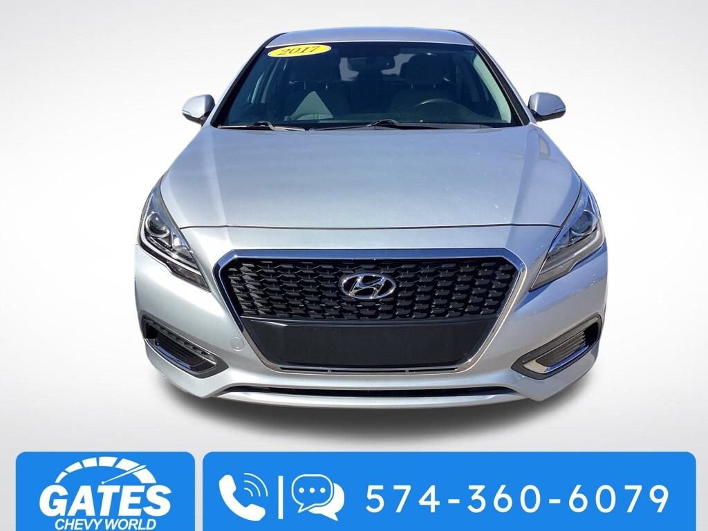 2017 Hyundai Sonata Hybrid SE photo 2