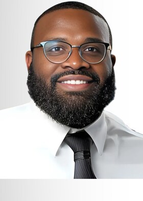 Staff member Terrell Morris from ID_87eca87d8500
