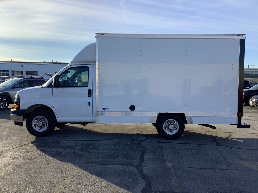 2024 Chevrolet Express 3500 Work Van photo 3