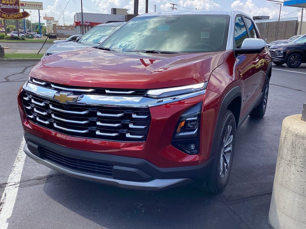 2026 Chevrolet Equinox LT photo 2