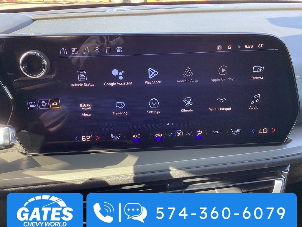 Used 2025 Chevrolet Traverse LT SUV