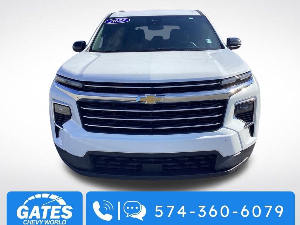 Used 2025 Chevrolet Traverse LT SUV