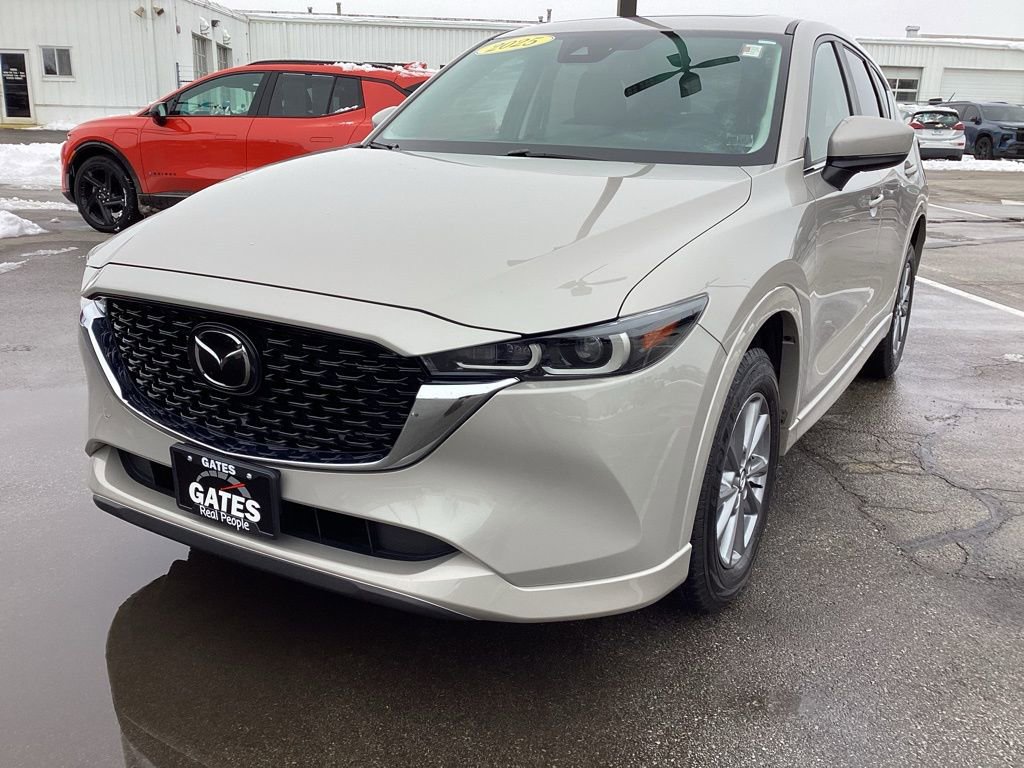 2025 Mazda CX-5 2.5 S Preferred photo 3