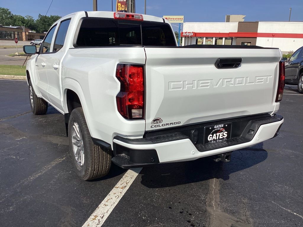 2025 Chevrolet Colorado Work Truck LT photo 3