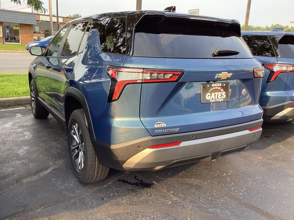 2026 Chevrolet Equinox LT photo 3