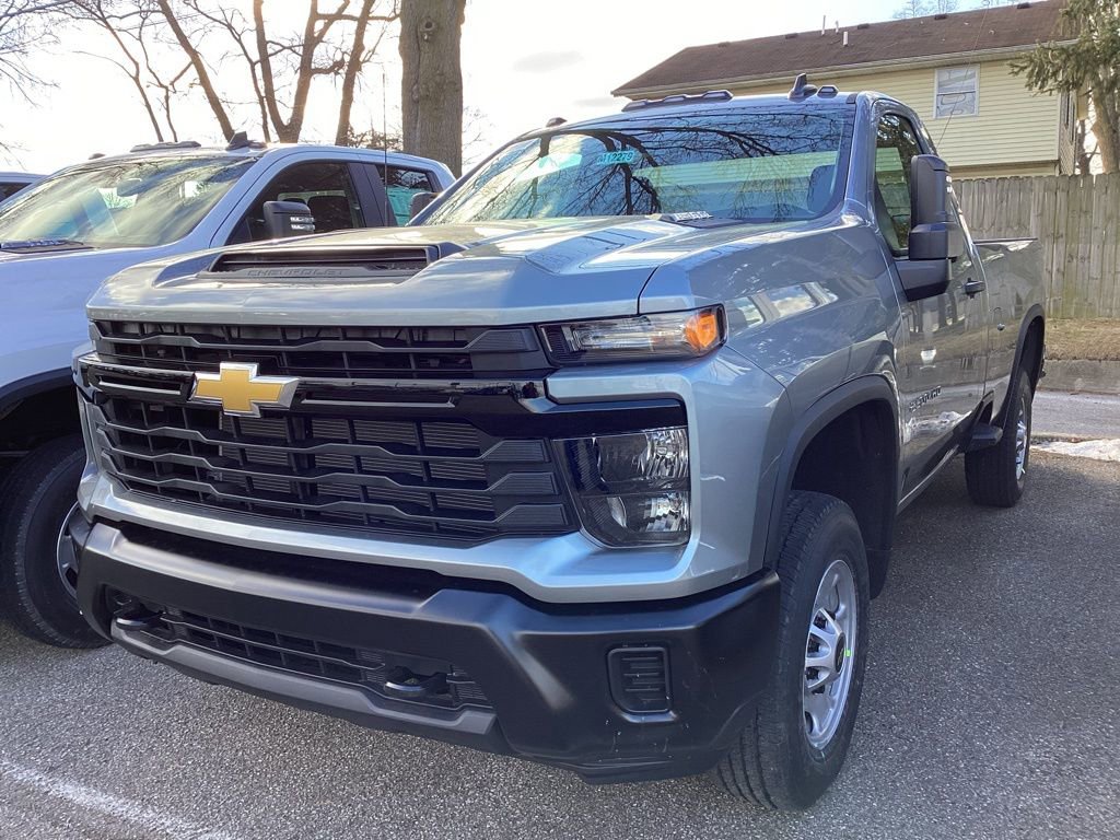 2025 Chevrolet Silverado 2500HD photo 2