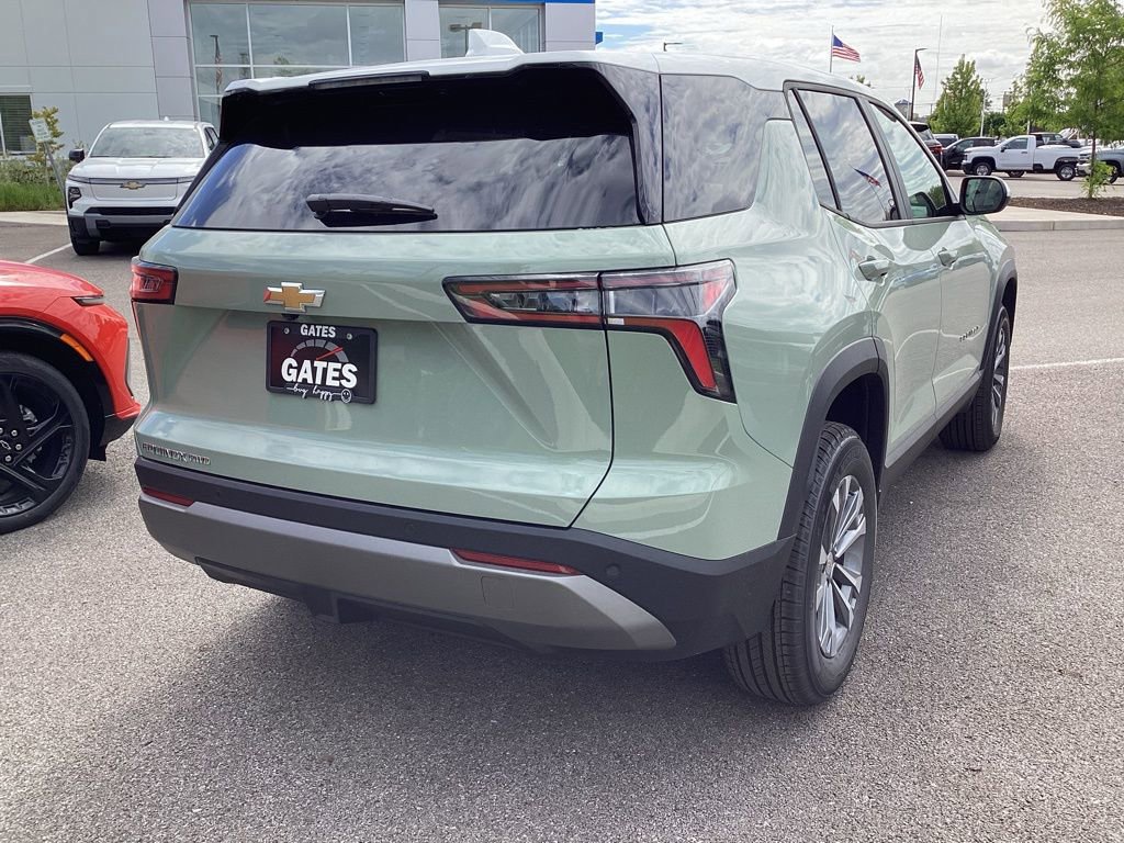2026 Chevrolet Equinox LT photo 4