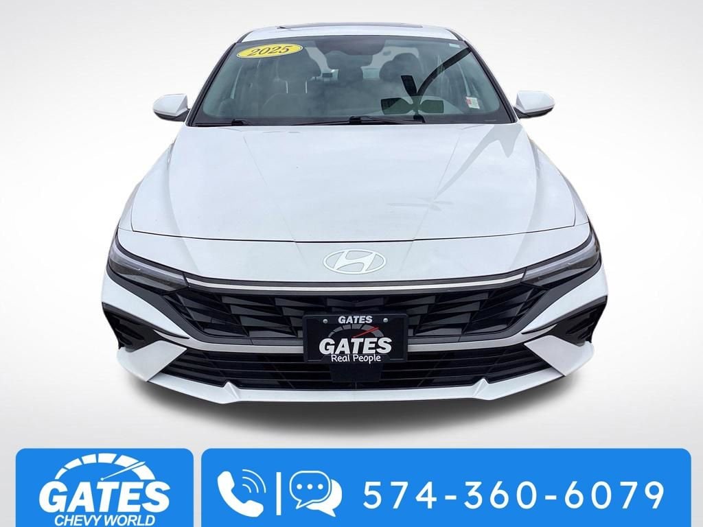 Used 2025 Hyundai Elantra SEL Convenience Sedan