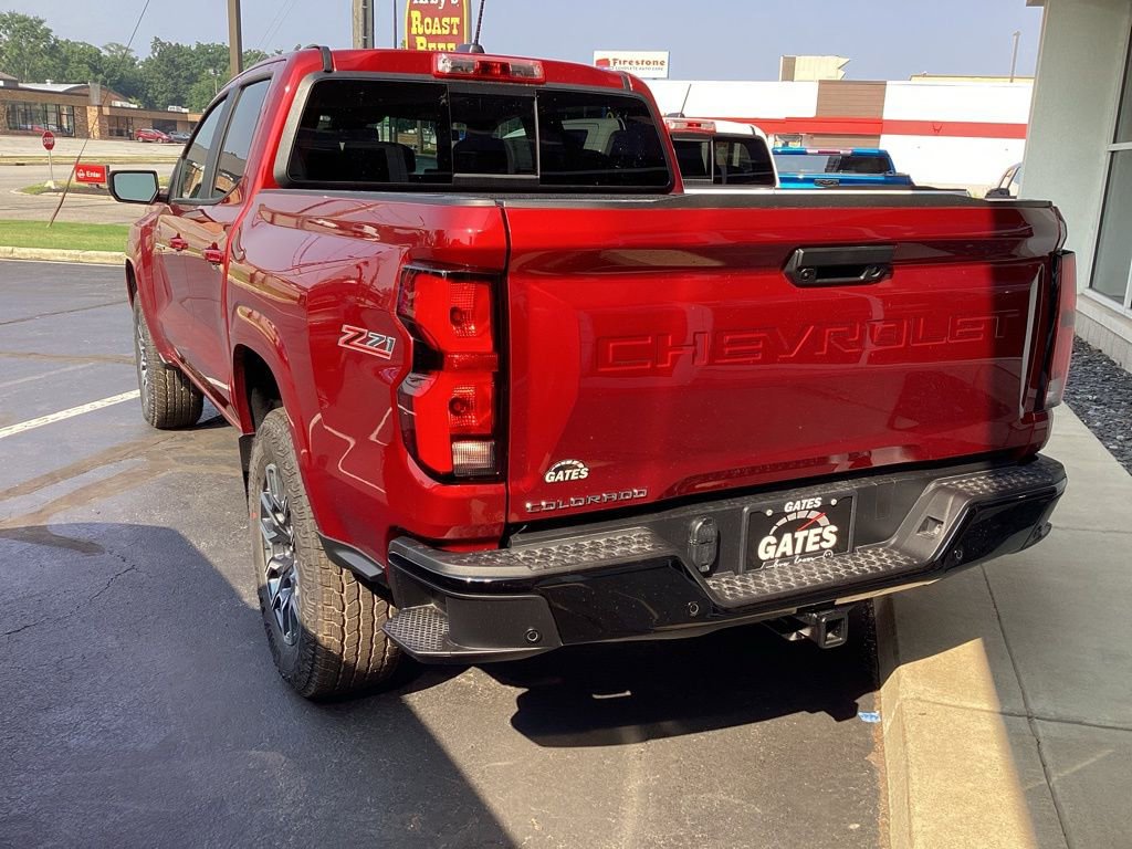 2025 Chevrolet Colorado Z71 photo 2