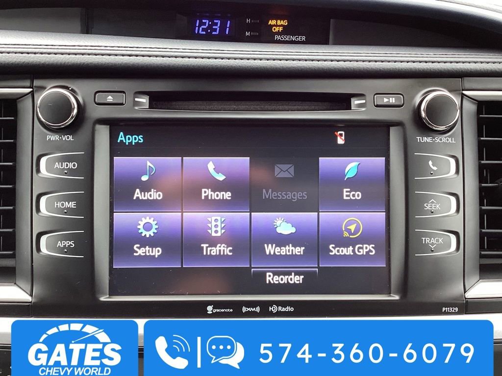 2017 Toyota Highlander LE photo 2