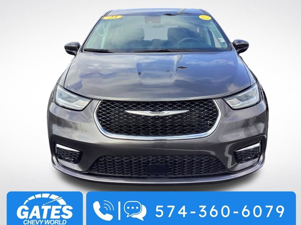 Used 2023 Chrysler Pacifica Touring L Van Passenger Van