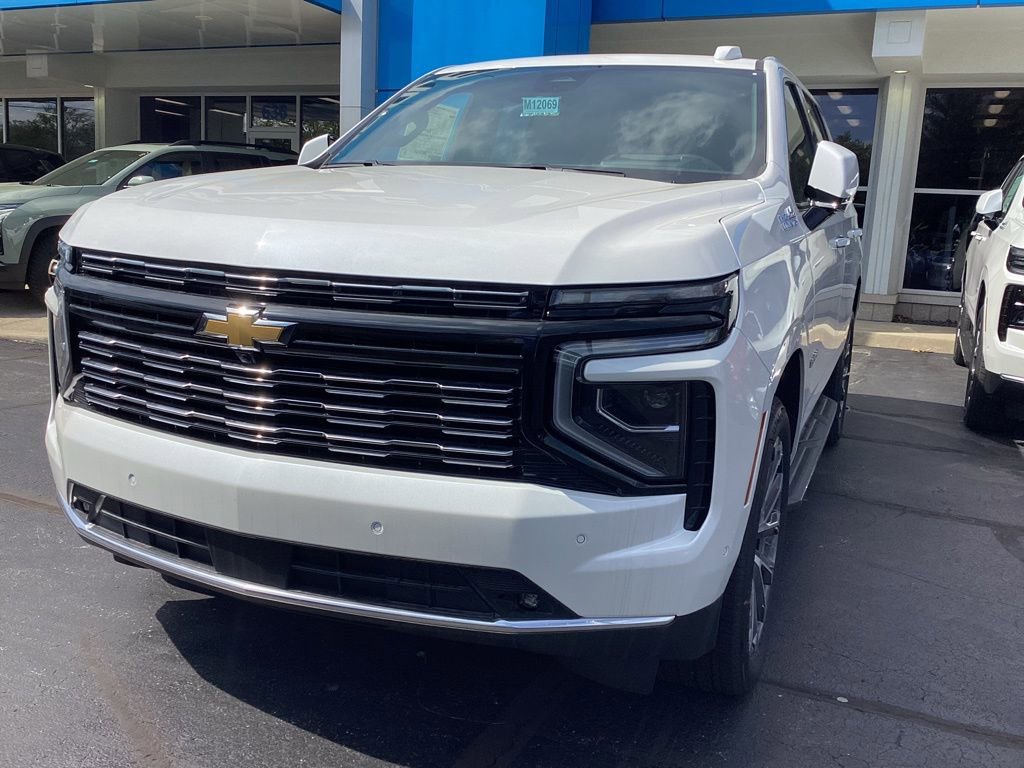 2025 Chevrolet Tahoe High Country photo 2