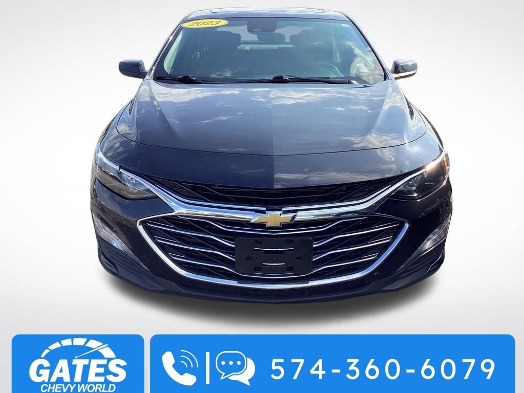 2023 Chevrolet Malibu 1LT photo 2