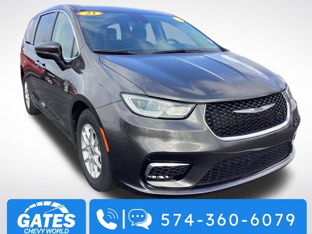 Used 2023 Chrysler Pacifica Touring L Van Passenger Van