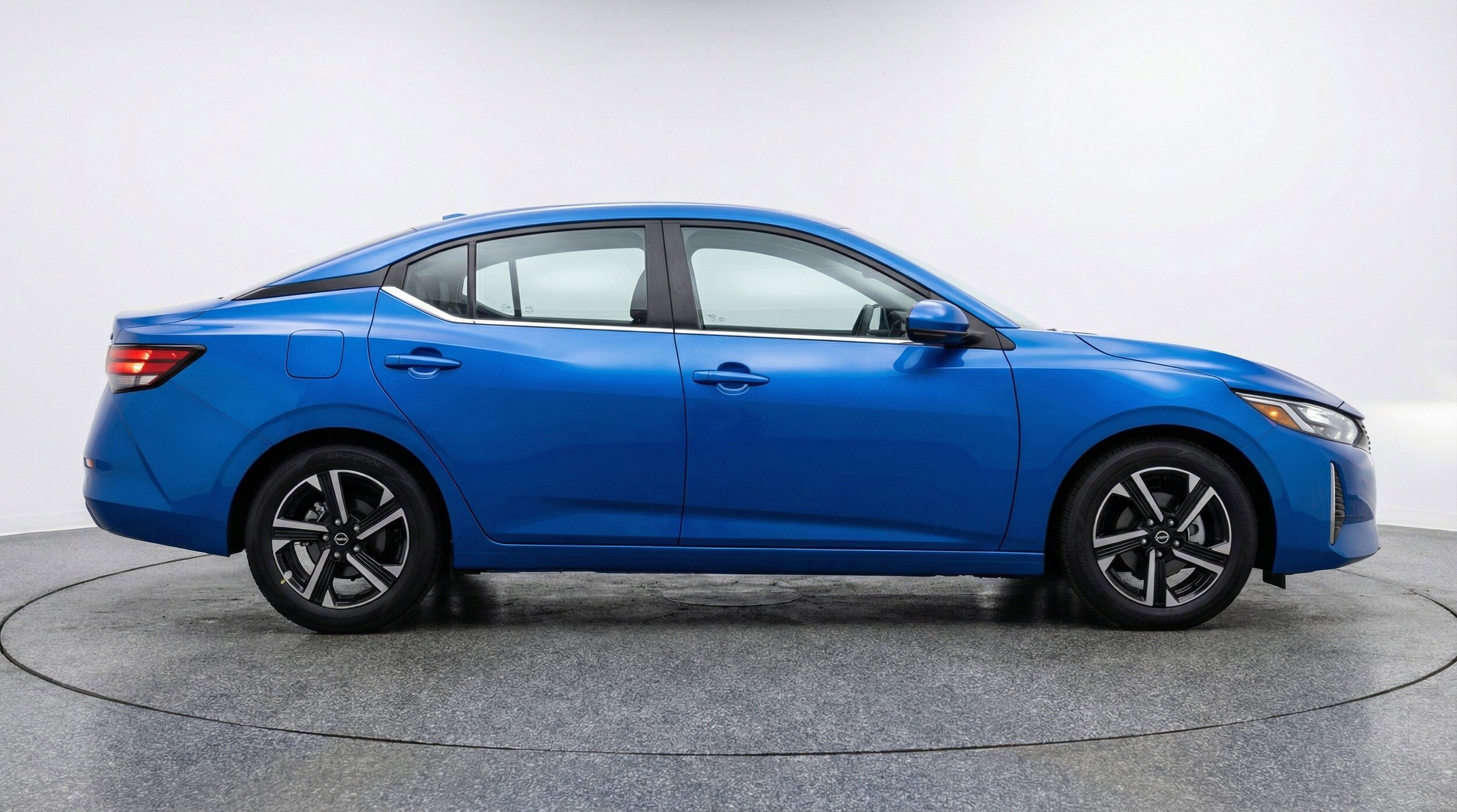 Thumbnail: 2025 Nissan Sentra - 11