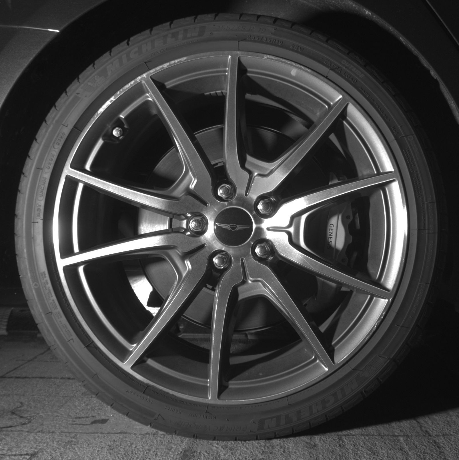 Thumbnail: 2025 Genesis G70 - 12