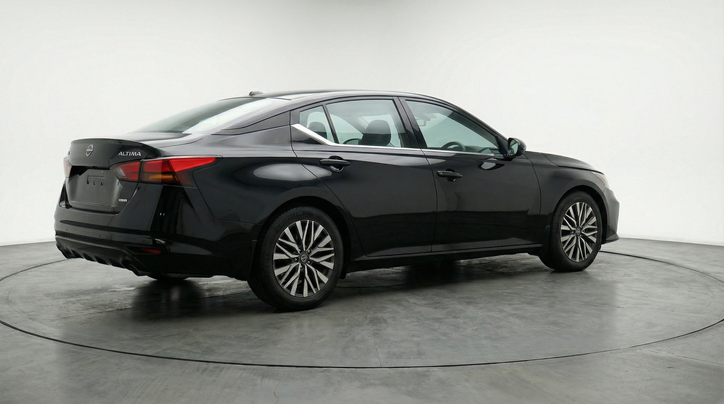 Thumbnail: 2025 Nissan Altima - 9