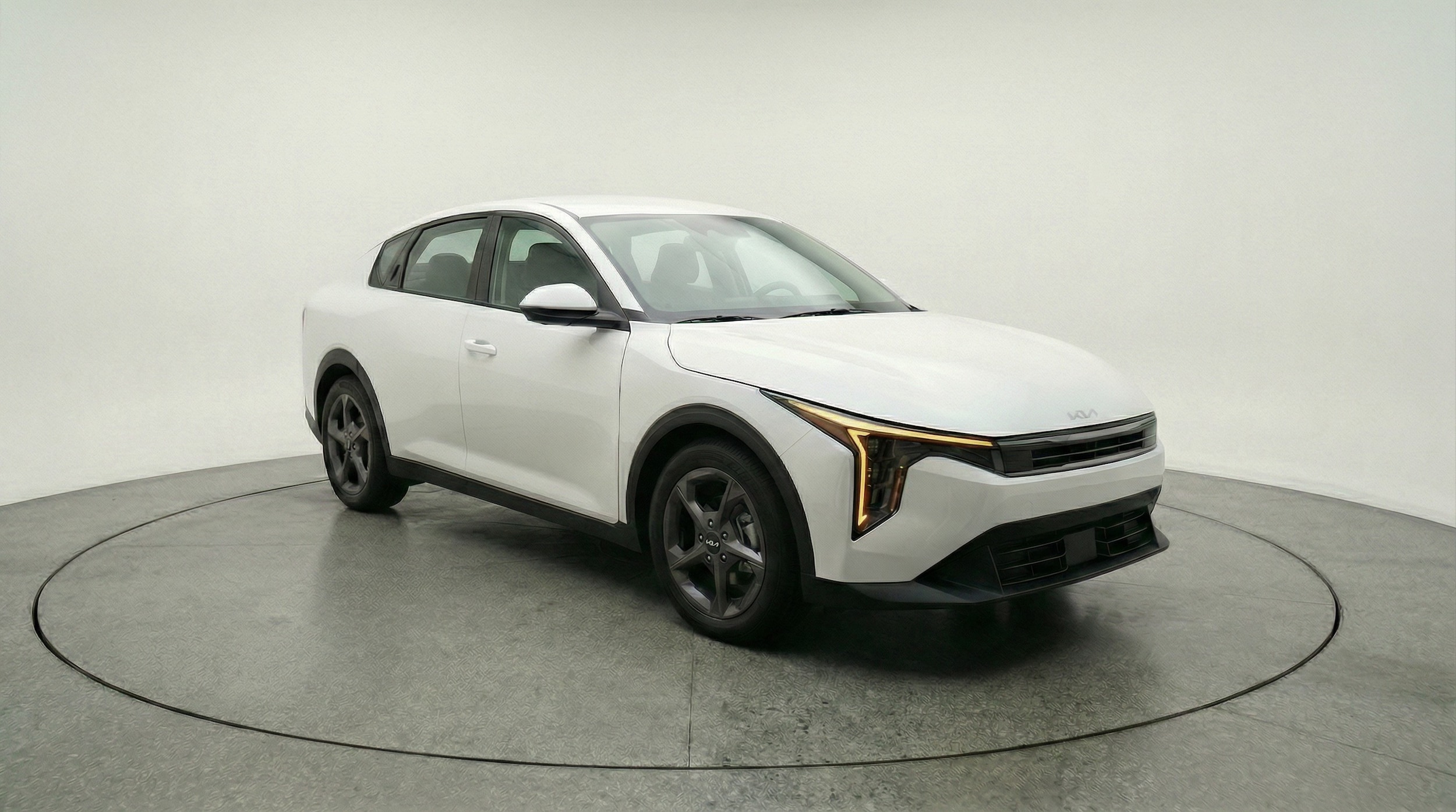 Thumbnail: 2025 Kia K4 - 1