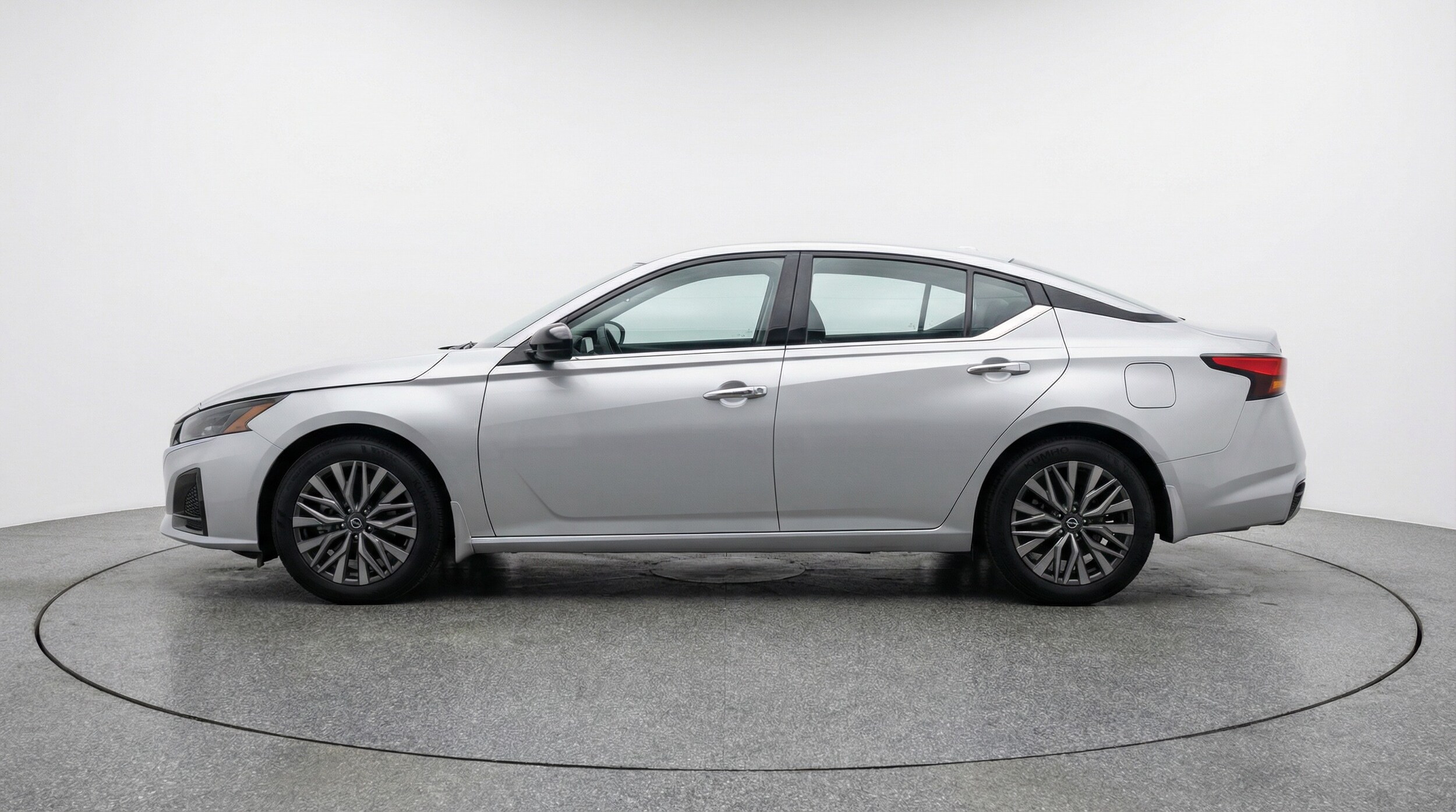 Thumbnail: 2025 Nissan Altima - 4