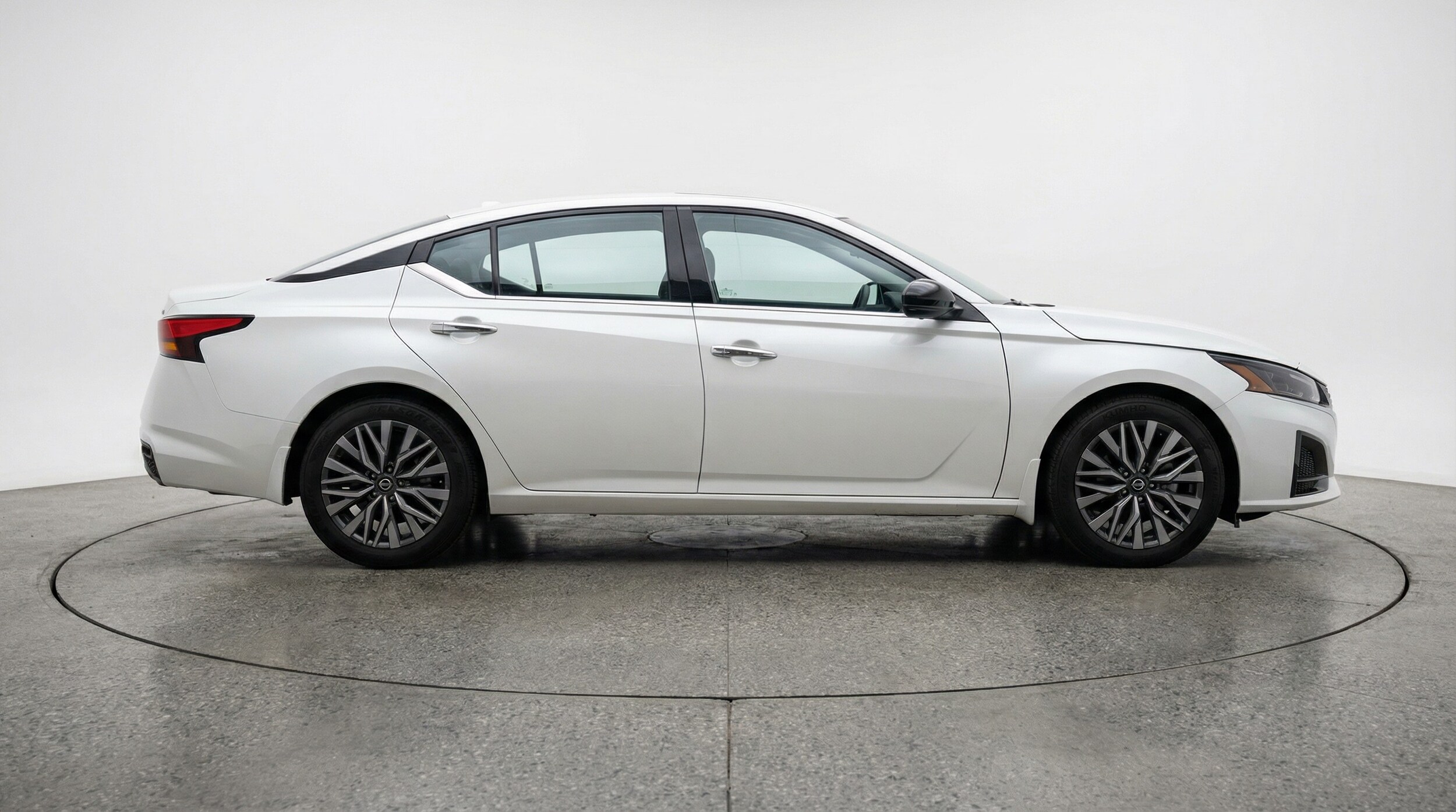 Thumbnail: 2025 Nissan Altima - 8