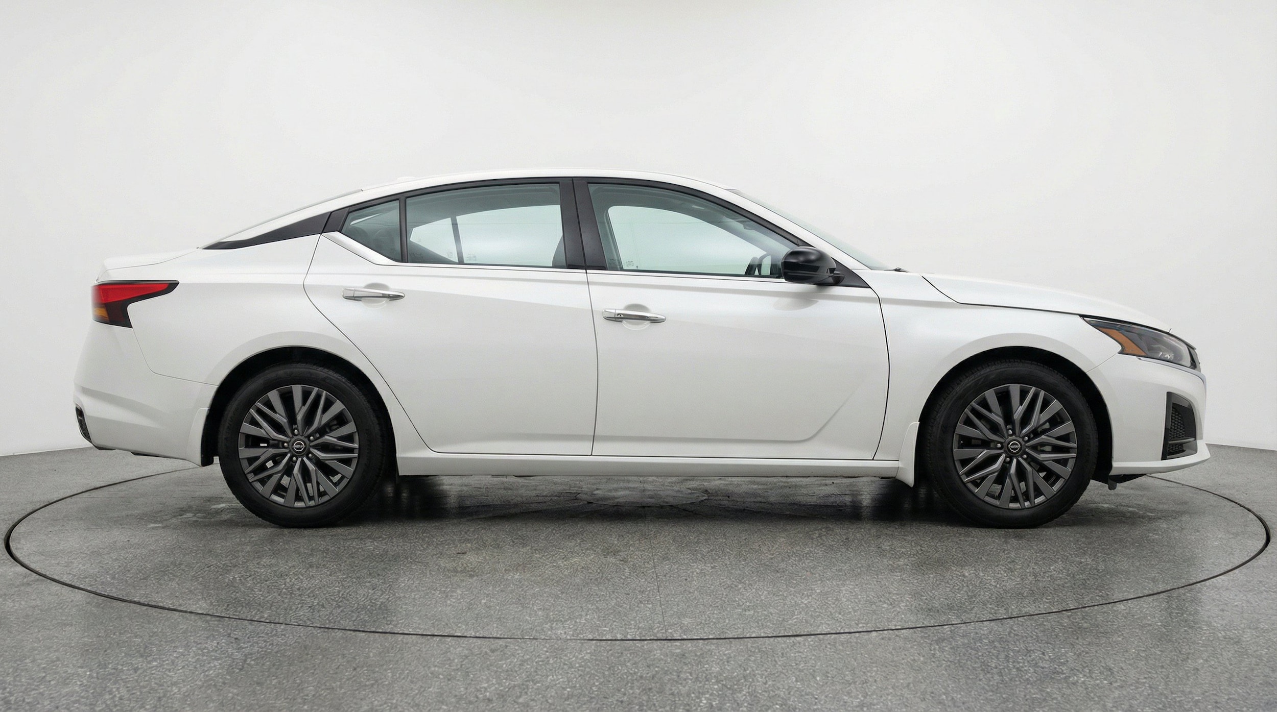 Thumbnail: 2025 Nissan Altima - 11