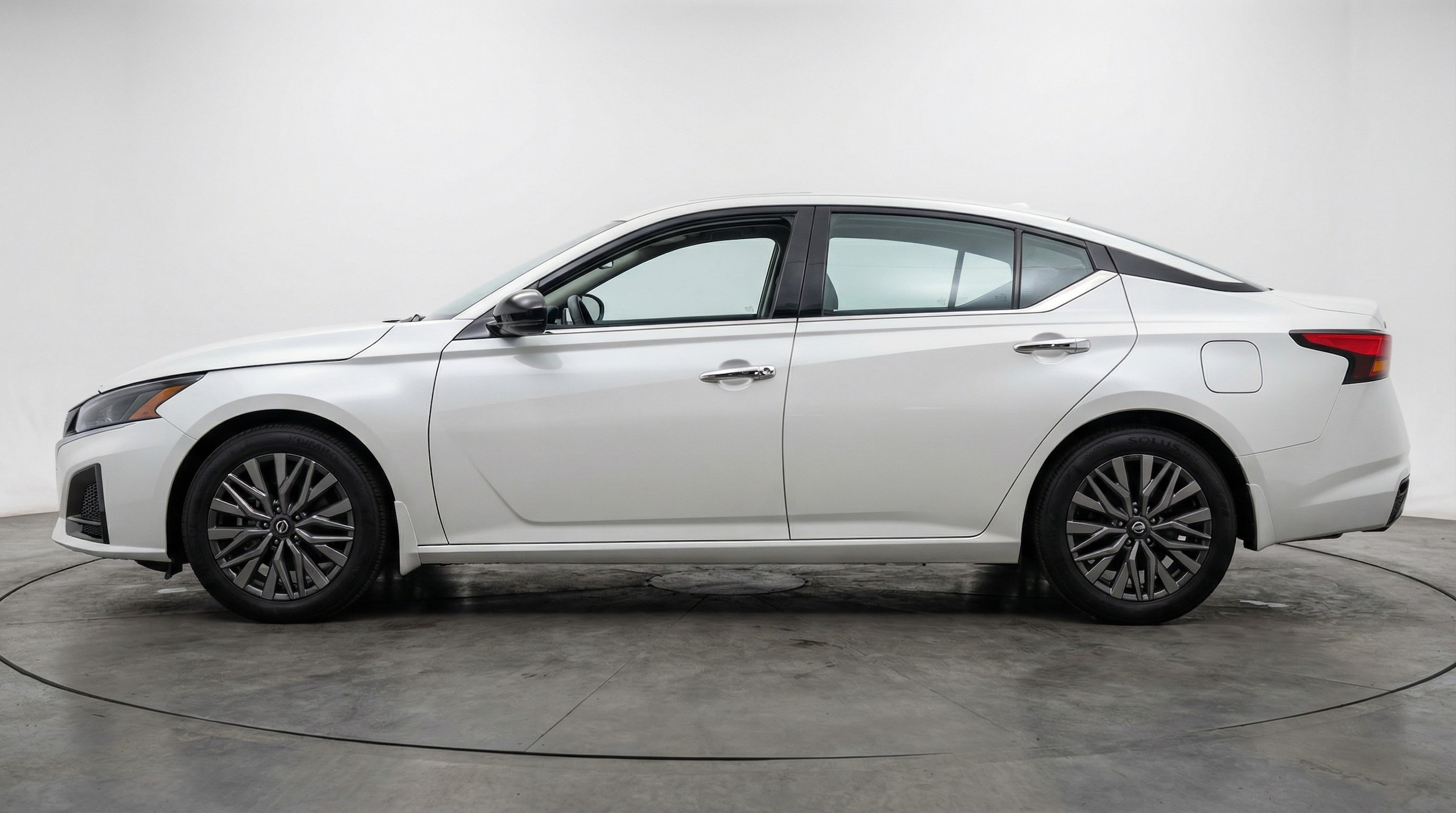 Thumbnail: 2025 Nissan Altima - 4