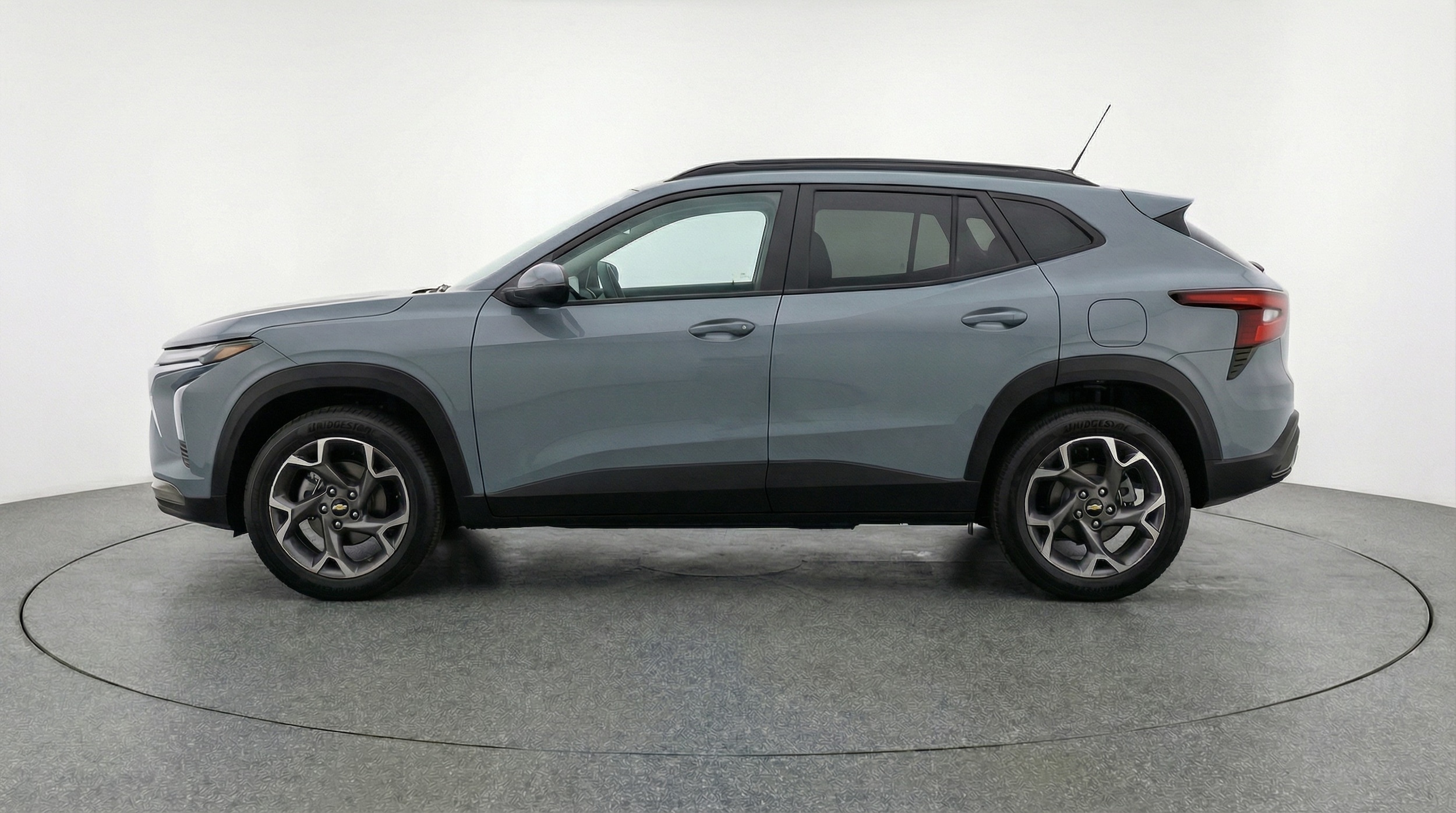 Thumbnail: 2025 Chevrolet Trax - 4
