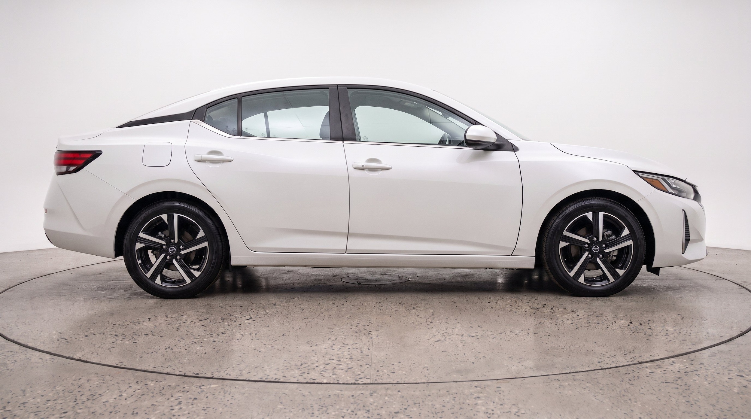 Thumbnail: 2025 Nissan Sentra - 11