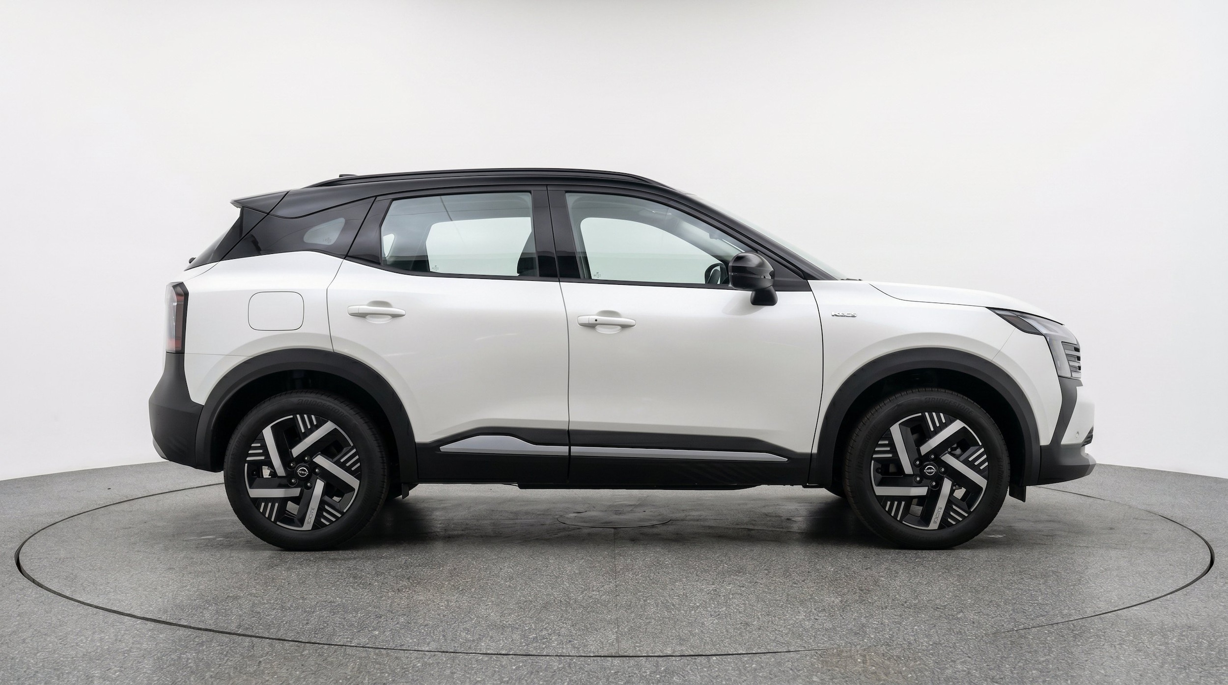 Thumbnail: 2026 Nissan Kicks - 11